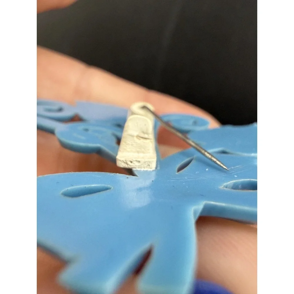 Vintage Brooch Light‎ Blue Molded Celluloid Bow